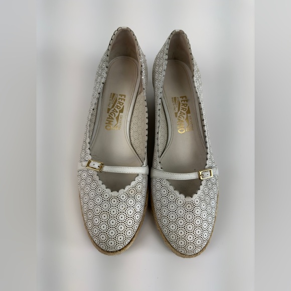 Salvatore Ferragamo Audrey Leather Wedges White Size C40 - Picture 1 of 3